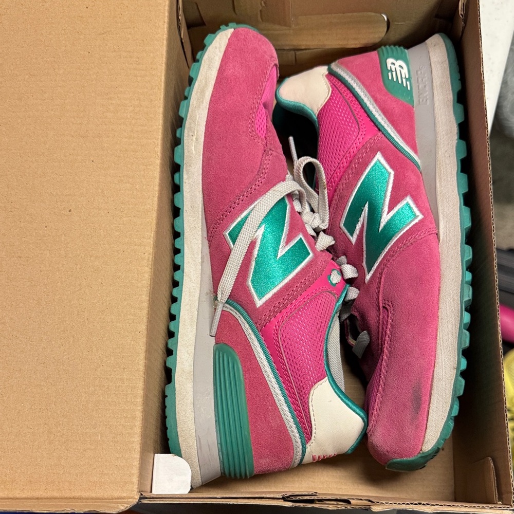 New Balance Blue and Red Box